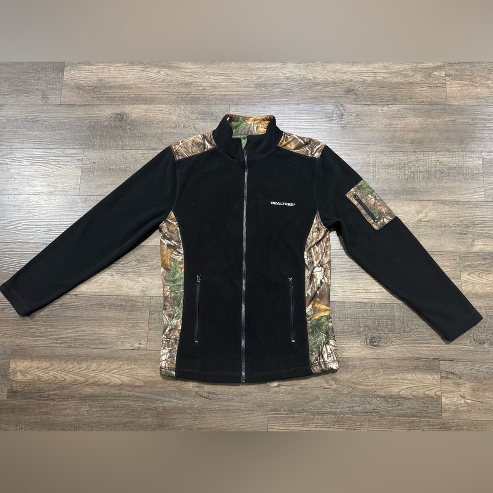 Realtree Camouflage Jacket with Black Lining